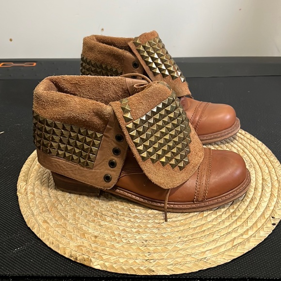 ZIGI Girl Funky Western Fold Over Leather Combat Boots Size 8.5 - Picture 2 of 16